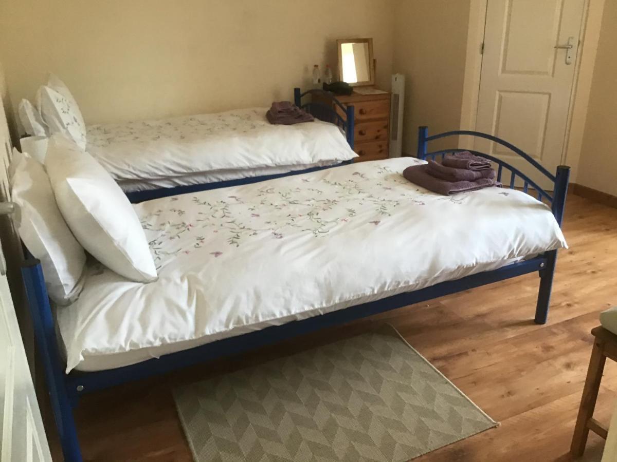 Les Hiboux Chambre D'Hotes L'Isle-Jourdain  エクステリア 写真